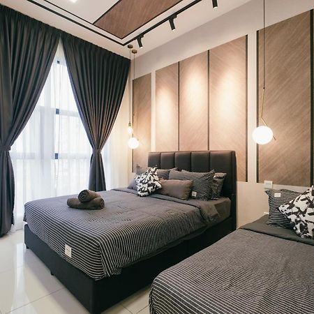 דירות קואלה לומפור Arte Mont Kiara 3Pax Jacuzzi Pool Gym Near Mitec Matrade מראה חיצוני תמונה