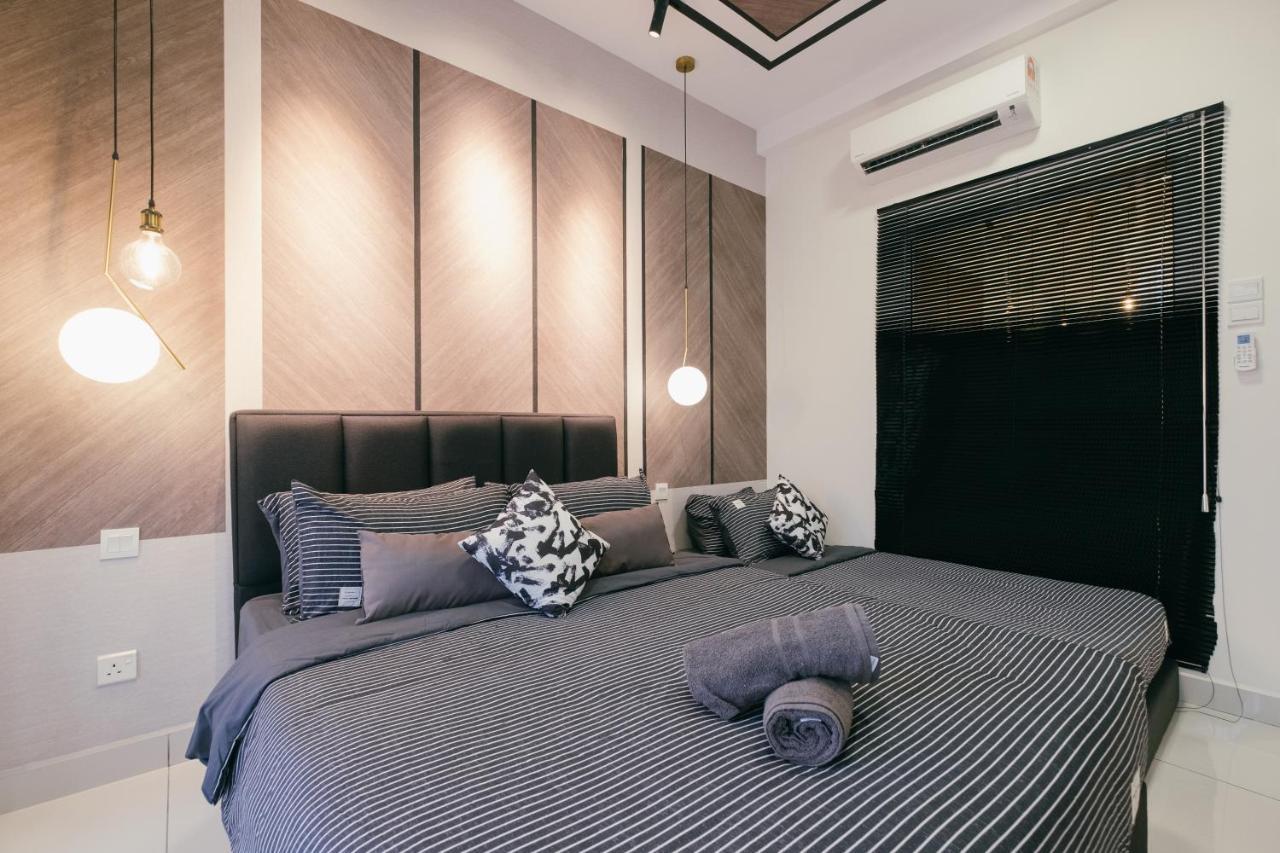 דירות קואלה לומפור Arte Mont Kiara 3Pax Jacuzzi Pool Gym Near Mitec Matrade מראה חיצוני תמונה